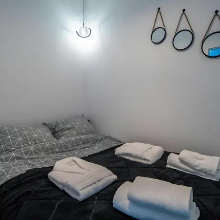 Skyline - Hanza Tower Apartment *